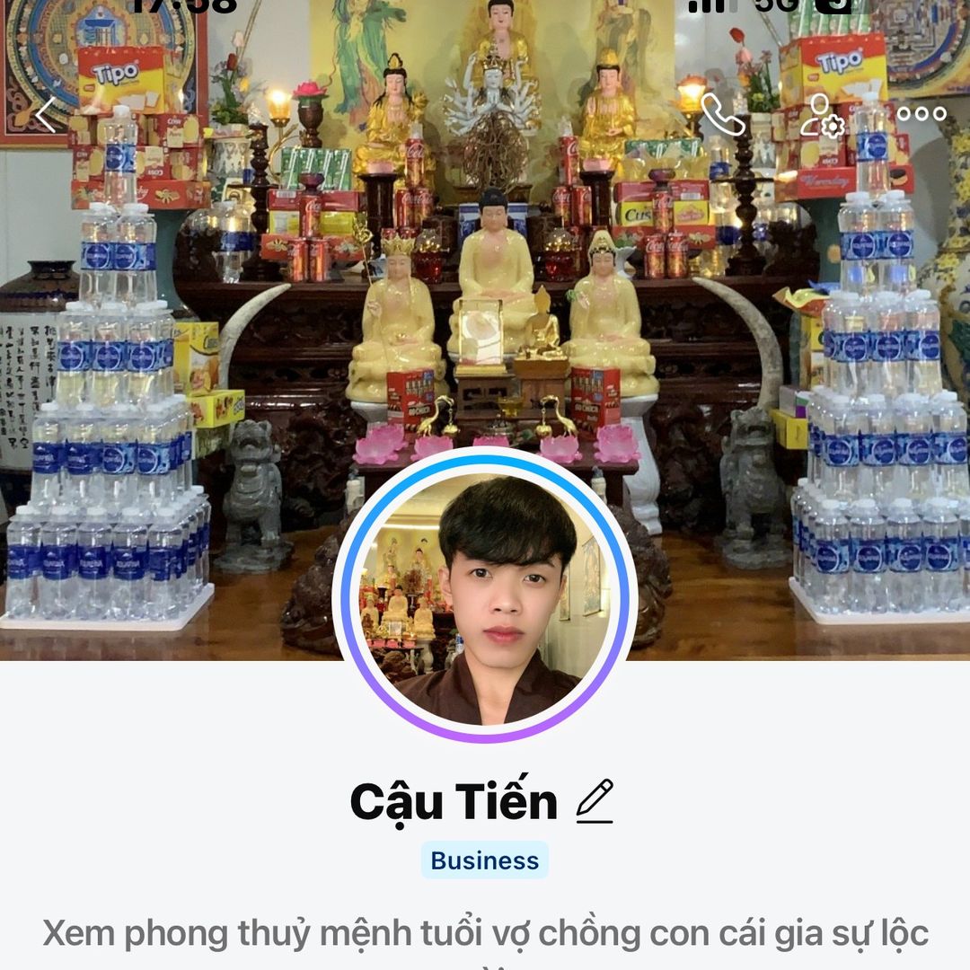 Cậu Tiến xem bói